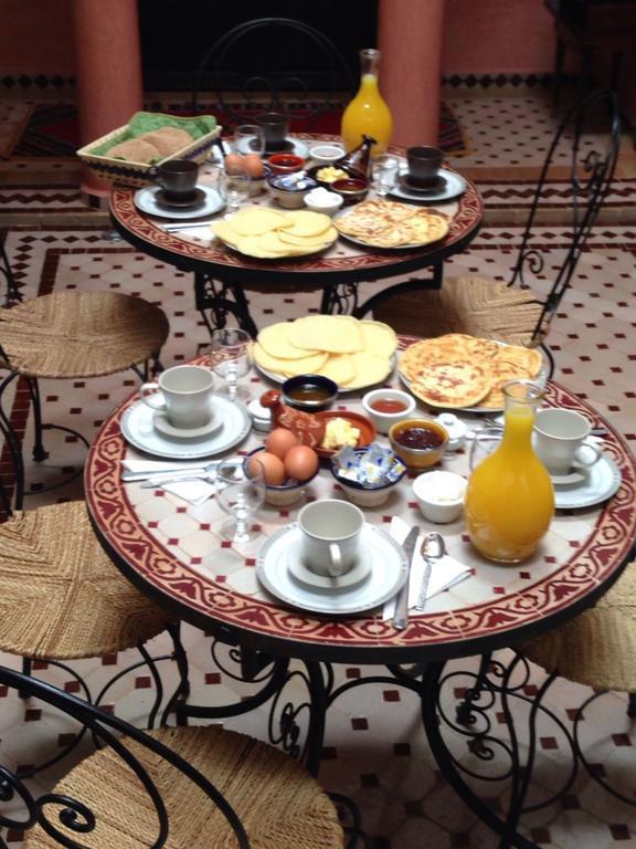 Riad Mounlight Marrakesh Bagian luar foto